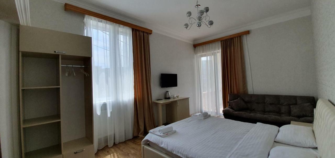 Hotel Dany Tbilisi ภายนอก รูปภาพ